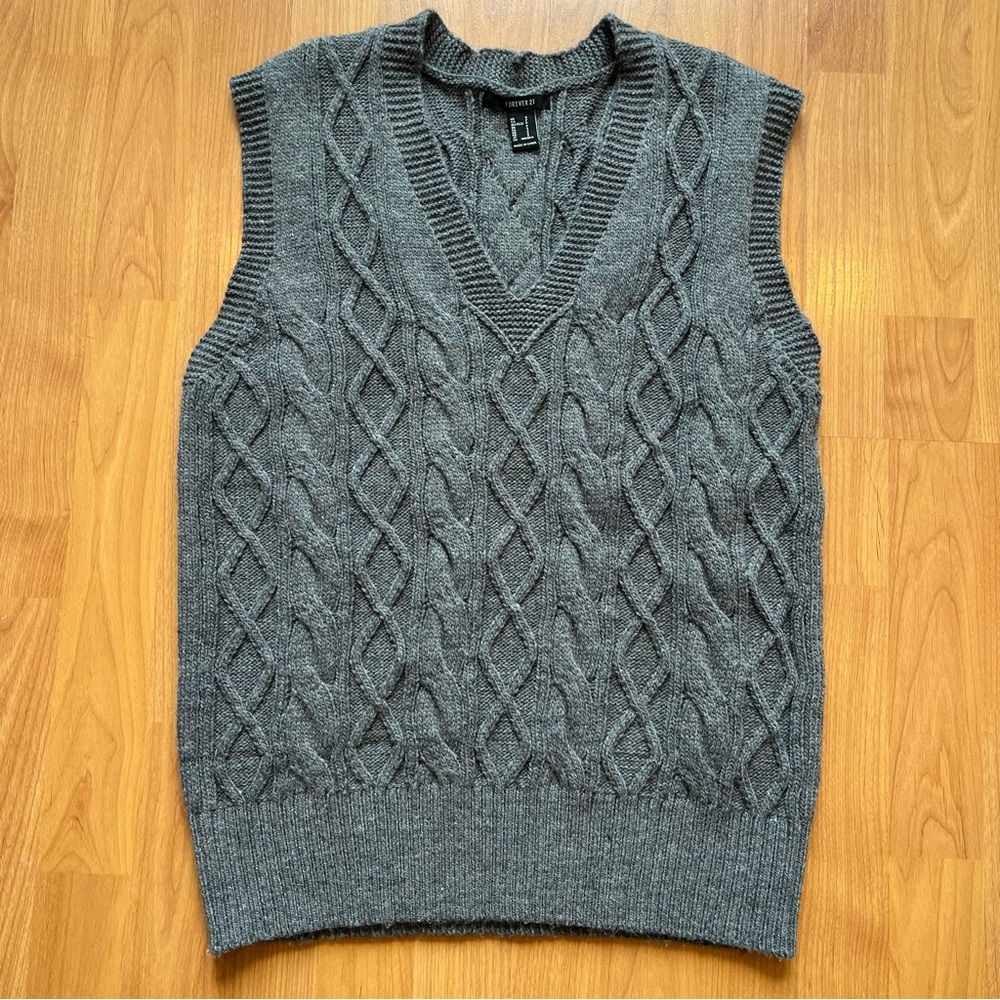 Forever 21 knitted sweater vest